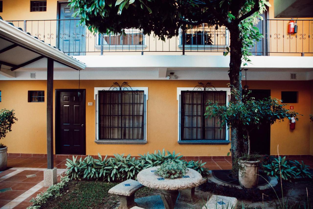 Hotel Villa Terra サンサルバドル エクステリア 写真
